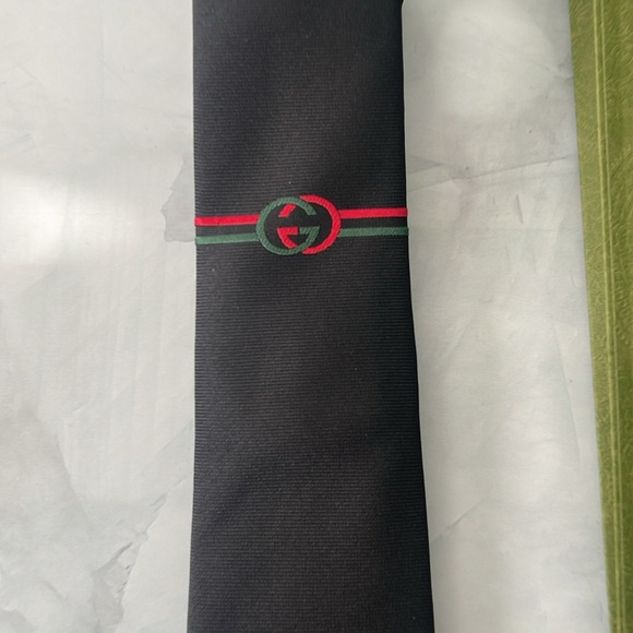 $350 New Authentic GUCCI Christmas Tie, Gift for him, black - red/green GG Logo - Picture 10 of 13
